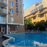 Къща за гости Family Baha